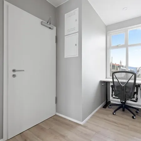 Cheerful Down Town Apartment Reykjavik Exterior photo